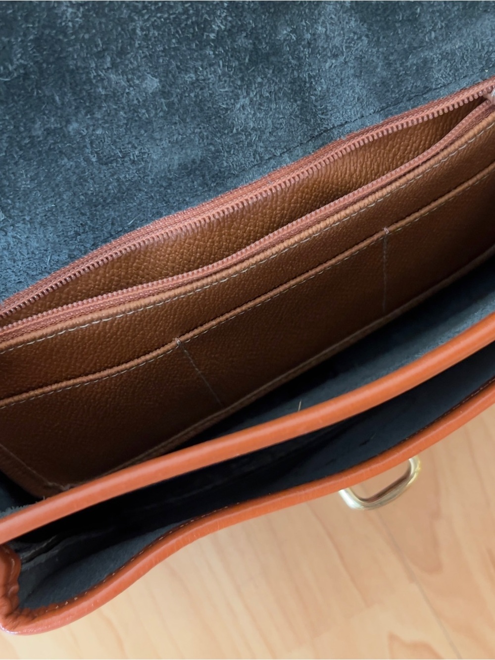 Vintage Dooney and Bourke Equestrian Leather Crossbody Bag - Picture 7 of 7